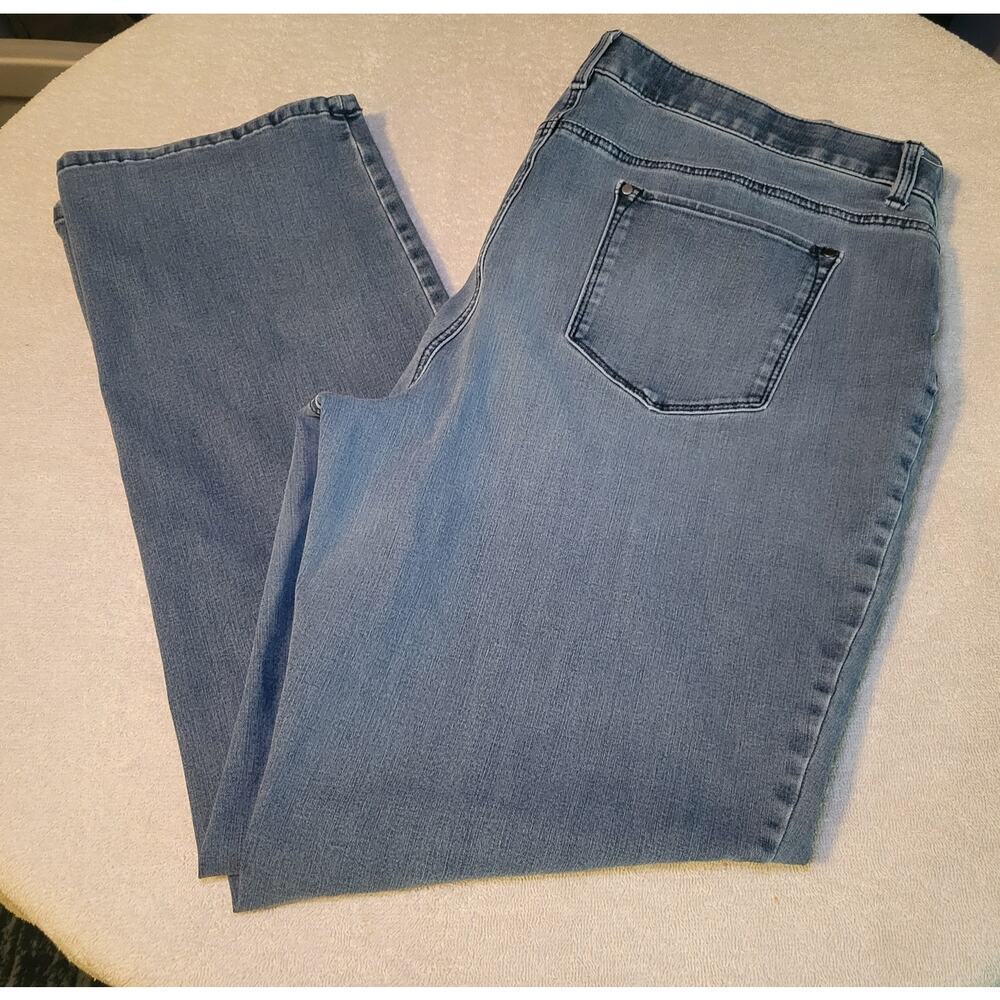Chicos Fabulously Slimming Straight Leg Blue Denim Jeans Womens Size 14 Regular